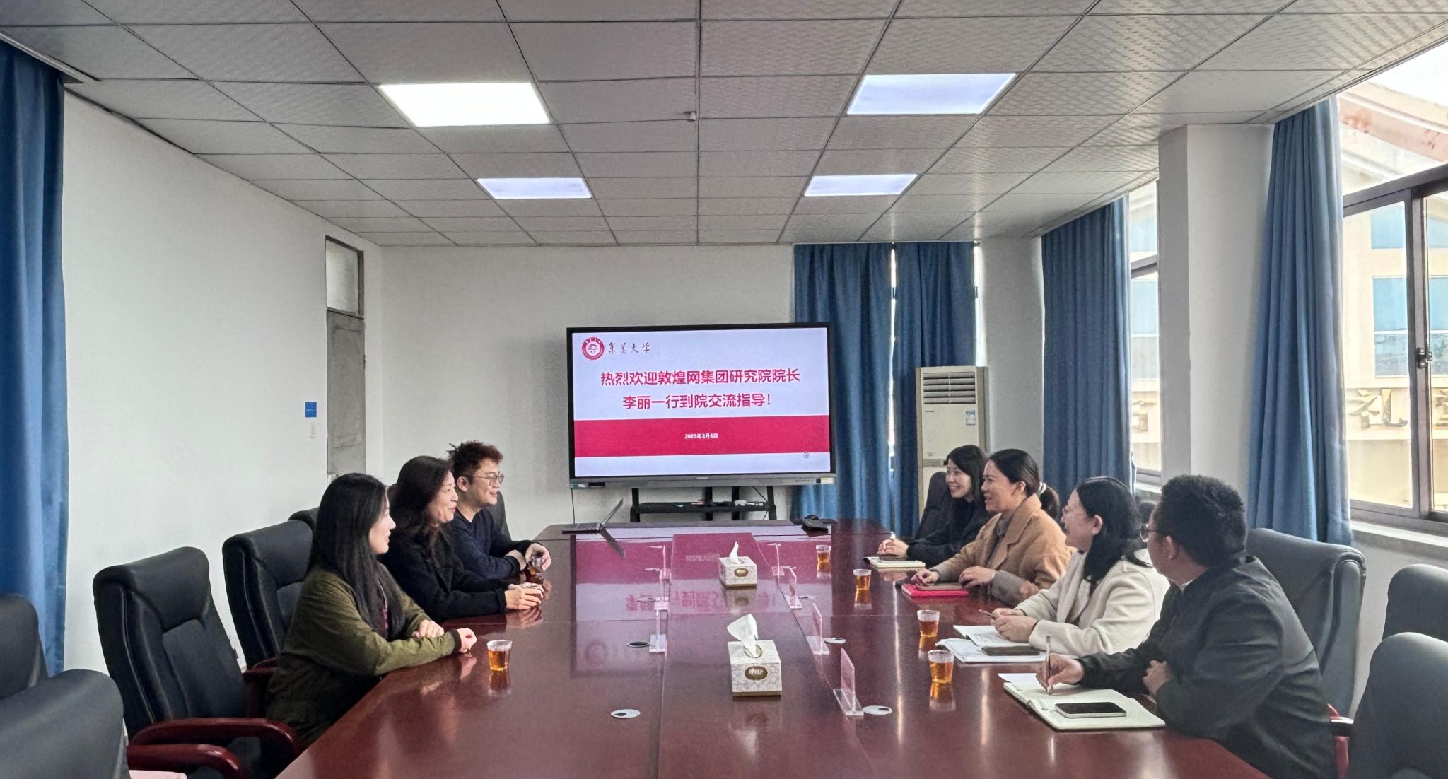 85ce2611a76f3a631f559549f36fe2b.jpg 85ce2611a76f3a631f559549f36fe2b.jpg